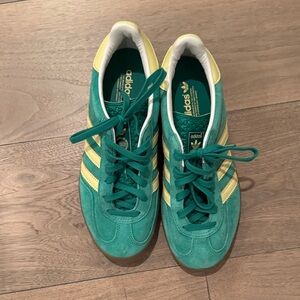 Adidas Teal and Yellow Classic Sneakers -Brand new
